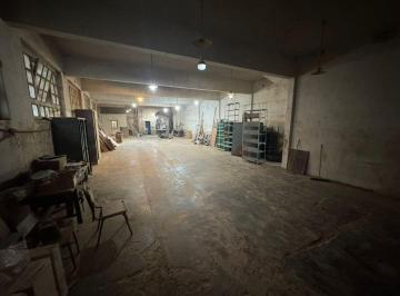 Bodega-Galpón · 228m² · Venta de Excelente Galpón en Caseros