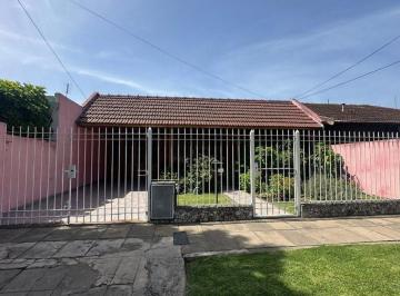Casa · 140m² · 3 Ambientes · 3 Cocheras · Venta Casa 3amb Jardin Garage Villa Tesei