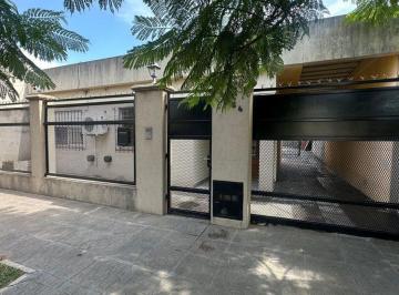 Casa · 144m² · 4 Ambientes · 1 Cochera · Venta Casa 4amb Hurlingham