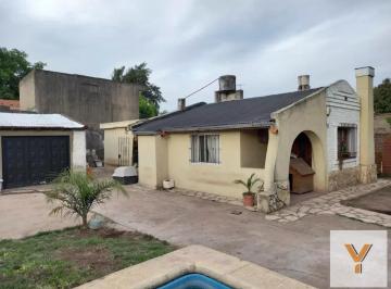 Casa · 70m² · 3 Ambientes · 1 Cochera · Casa en Venta - 2 Dorm. 1 Baño - Cochera - 400 m² - Glew, Almirante Brown