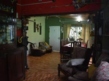 Casa · 150m² · 4 Ambientes · 3 Cocheras · Se Vende Casa con Local en Merlo