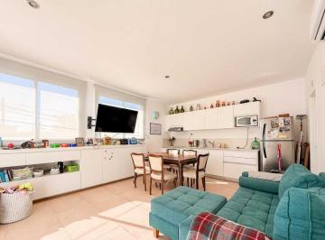 Casa · 70m² · 3 Ambientes · Casa Triplex en Venta Los Hornos 2 Dorm.