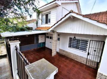 Casa · 105m² · 4 Ambientes · 1 Cochera · Venta Casa 3 Ambientes y Depto P Mogotes Garage