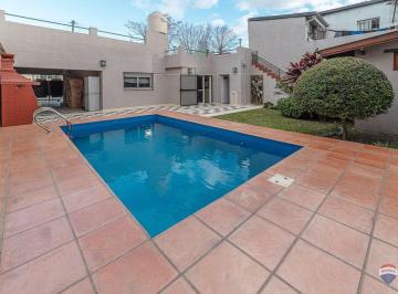 Casa · 117m² · 3 Ambientes · 2 Cocheras · Venta Casa con Pileta en Ituzaingo