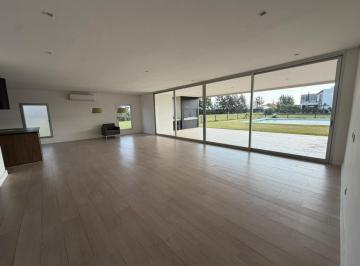 Casa · 325m² · 7 Ambientes · 2 Cocheras · Casa en Terralagos, Canning.