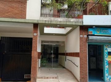 Departamento · 40m² · 2 Ambientes · 1 Cochera · Excelente! 2 Amb/contra Frente/balcon/cochera
