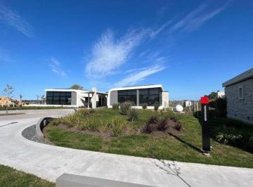 Terreno · 712m² · Lote de 712 m² en Venta en Barrio Privado Developer Park Vende y Permuta