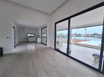 Casa · 180m² · 4 Ambientes · Venta Casa San Matias Escobar Pileta Jardín Vestidor Al Agua Muelle Pileta