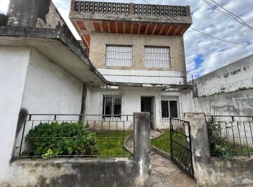 Casa · 425m² · 5 Ambientes · 1 Cochera · Casa / Proyecto a Terminar Zarate