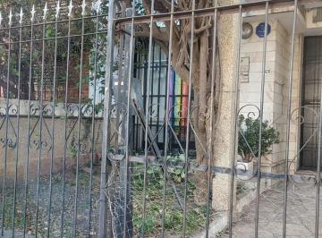 Casa · 236m² · 6 Ambientes · Vendo Casa + 2 Dptos Bº Crisol