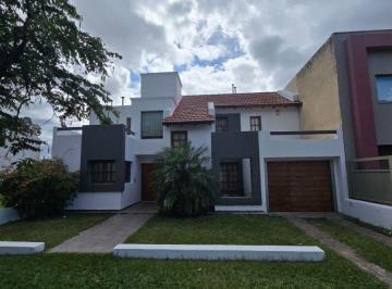 Casa de 4 ambientes, Córdoba · Venta Casa de Categoría 3 Dorm en B° Las Rosas