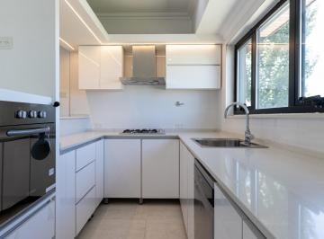 Casa · 280m² · 6 Ambientes · 4 Cocheras · Casa en Venta en Lagos de San Eliseo