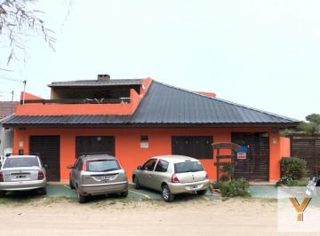 Edificio · 228m² · 30 Ambientes · 10 Cocheras · Edificio Comercial en Venta - 228 m² - Mar de Ajo