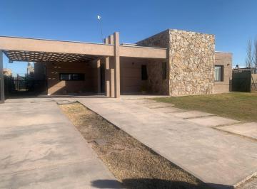 Casa de 6 ambientes, Maipú · Exclusiva Propiedad en Alquiler