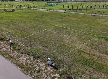Terreno · 650m² · Venta Terreno Vida Lagoon Funes Excelente Ubicación Frente Sur