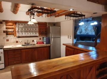 Casa · 300m² · 6 Ambientes · 3 Cocheras · Casa en Venta - 4 Dorm. 3 Baños - 300 m² - Haras del Sur I, La Plata