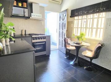 PH · 80m² · 3 Ambientes · 1 Cochera · PH de 3 Ambientes en Venta con Garaje