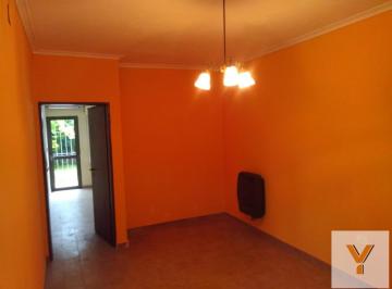 PH · 80m² · 4 Ambientes · 1 Cochera · PH en Venta - 3 Dorm. 1 Baño - La Plata