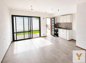 Casa · 82m² · 3 Ambientes · Casa en Venta - 2 Dorm. 2 Baños - Los Hornos