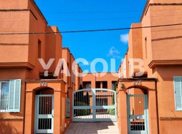 Casa · 70m² · 3 Ambientes · Casa Duplex en Alquiler - 2 Dorm. 2 Baños Patio y Cochera - 90 m - Tandil Zona Av Brasil