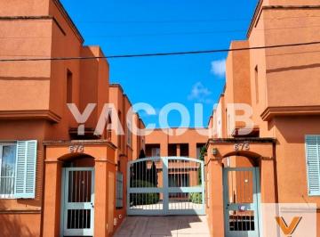 Casa · 70m² · 3 Ambientes · Casa Duplex en Alquiler - 2 Dorm. 2 Baños Patio y Cochera - 90 m - Tandil Zona Av Brasil