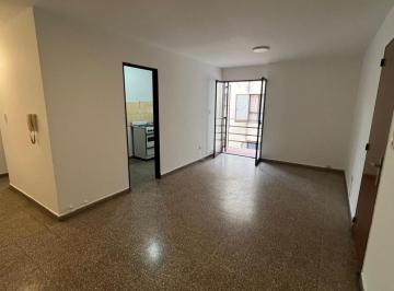 Departamento · 50m² · 2 Ambientes · Departamento en Alquiler a m de Av Colon