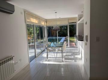 Casa · 105m² · 3 Ambientes · Casa en Alquiler - 2 Dorm. 2 Baños - 300 m² - Manuel B. Gonnet, La Plata