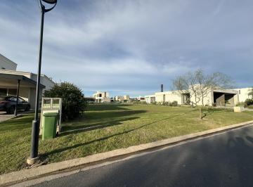 Terreno · 800m² · Venta Terreno Barrio Cerrado Vida Funes Lote Interno
