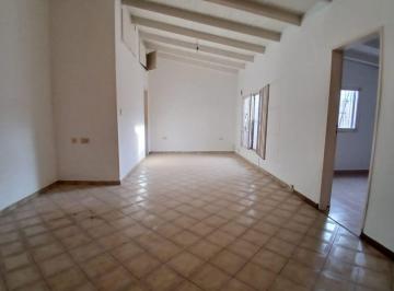 PH de 3 ambientes, La Plata · PH Interno de 2 Dorm. en Alquiler – Luminoso, con Patio y Sin Expensas