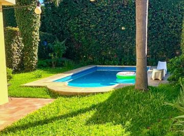 Casa en Venta de 3 ambientes  · Se Vende Hermosa Casa de Dos Plantas