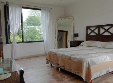 Casa · 325m² · 6 Ambientes · Casa en Venta - 5 Dorm. 3 Baños - Mar del Plata