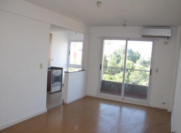 Departamento · 40m² · 2 Ambientes · Excelente 2 Amb, Muy Buena Ubicación en Banfield Este.