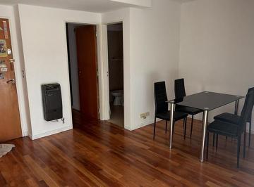 Departamento de 2 ambientes, Rosario · Departamento Primer Piso Renovado