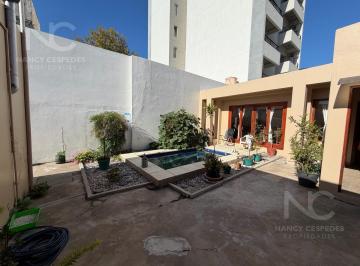 Casa · 145m² · 3 Ambientes · 1 Cochera · Casa en Venta Excelente Ubicacion!