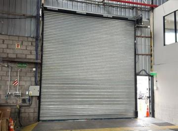 Local comercial · 2637m² · Alquiler de Deposito con Oficinas en Vicente Lopez