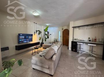 Casa · 244m² · 6 Ambientes · 3 Cocheras · Casa en Venta Ramos Mejía
