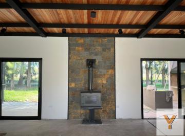 Casa · 173m² · 4 Ambientes · 2 Cocheras · Casa en Venta - 3 Dorm. 3 Baños - 919 m² - La Plata