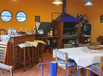 PH · 158m² · 6 Ambientes · PH en Venta - 3 Dorm. 1 Baño - Barracas