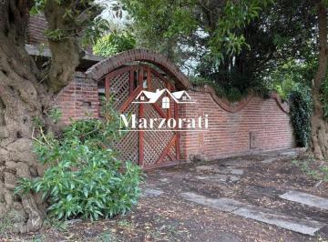 Casa · 85m² · 2 Ambientes · 1 Cochera · Casa en Alquiler en El Barrio Punta Mogotes