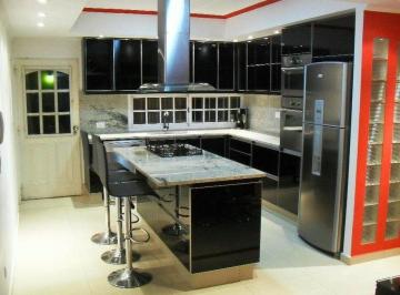 Casa · 350m² · 8 Ambientes · Casa en Venta - 6 Dorm. 4 Baños - 400 m² - Villa José León Suárez, General San Martín