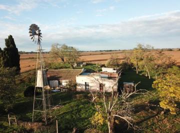 Campo · 180m² · 3 Ambientes · Campo en Venta - 2 Dorm. 1 Baño - Cochera - 23.000 m² - Exaltación de La Cruz