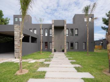 Casa · 480m² · 7 Ambientes · Casa en Venta - 6 Dorm. 5 Baños - Pinamar