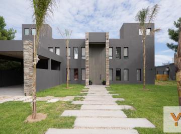 Casa · 480m² · 7 Ambientes · Casa en Venta - 6 Dorm. 5 Baños - Pinamar