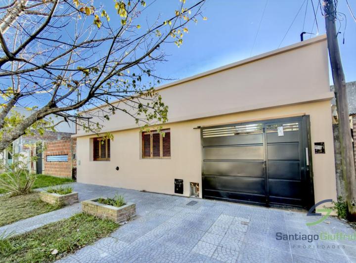 Casa · 166m² · 5 Ambientes · 2 Cocheras