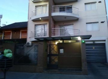 Departamento de 2 ambientes, Esteban Echeverría · Departamento Amplio a m de Av Boulevard Buenos Aires