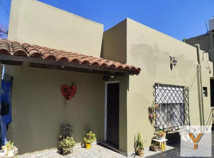 Casa · 132m² · 4 Ambientes · 2 Cocheras
