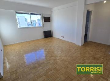 Departamento · 80m² · 4 Ambientes · 1 Cochera · Venta - Dto 80 m² 4 Amb C/cochera - Bacacay 1800 - Flores