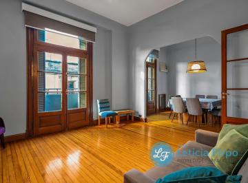 Departamento · 110m² · 5 Ambientes · Hermoso Departamento Antiguo, Reciclado en El "¨pasaje Europa"