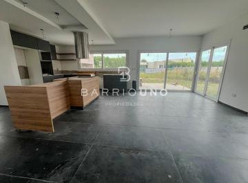 Casa · 226m² · 6 Ambientes · 1 Cochera · Casa en Venta 4 Dorm. en Santa Ines Canning, Esteban Echeverría