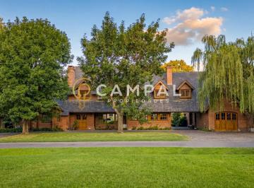 Casa · 720m² · 5 Ambientes · 2 Cocheras · Casa en Venta en San Diego, Francisco Álvarez, Moreno
